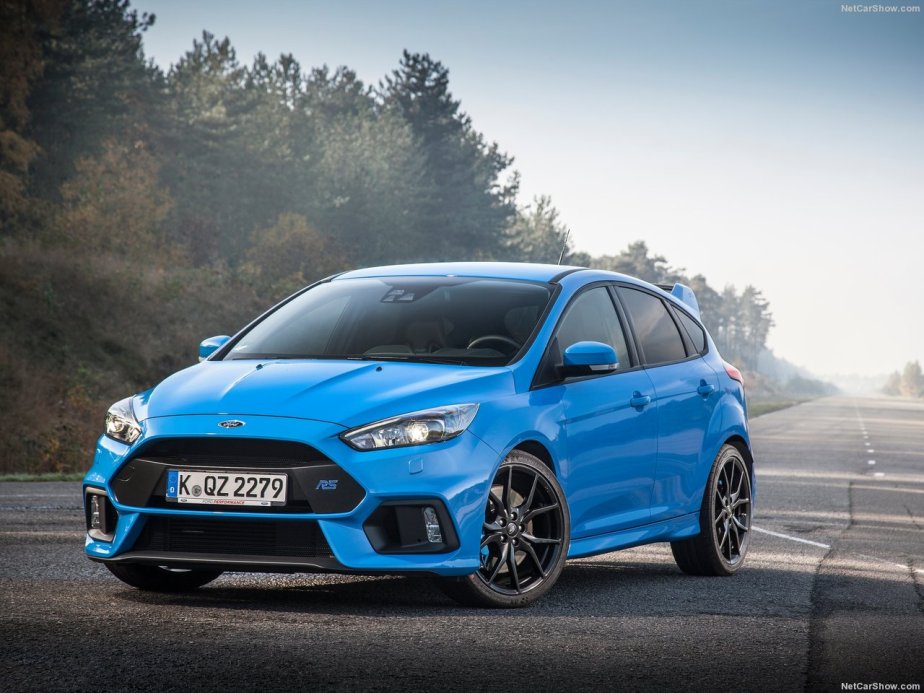 Ford-Focus_RS_2016_1280x960_wallpaper_01