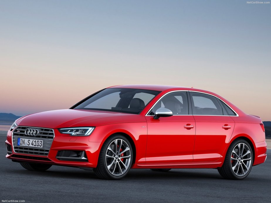 Audi-S4_2017_1280x960_wallpaper_01