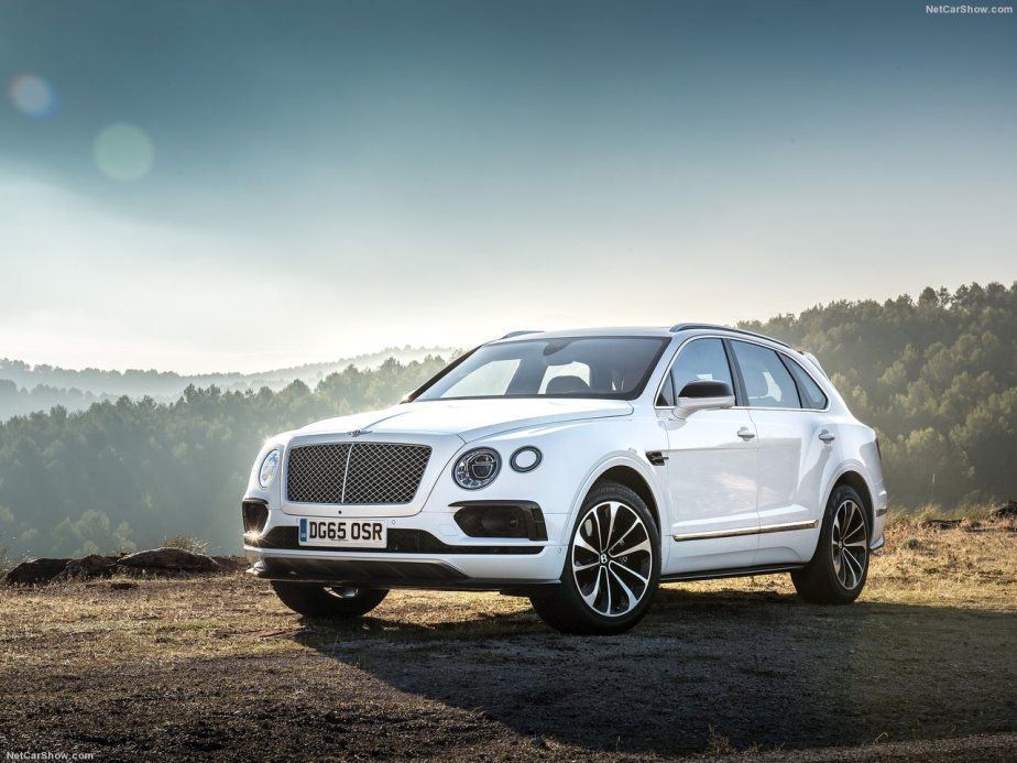 Bentley-Bentayga_2016_1280x960_wallpaper_01